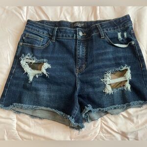 Judy Blue High Rise Camo Patch Shorts, Size XL